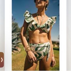 NWT Antonio Melani Leafy High waist Pant